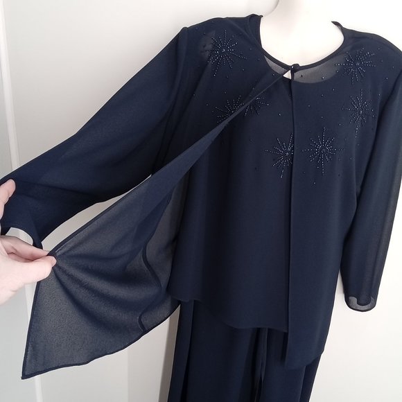 3 piece suit in navy blue with blue beaded detailing - Picture 6 of 7